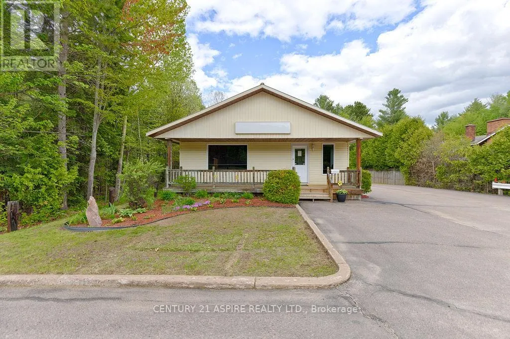 2889 PETAWAWA BOULEVARD