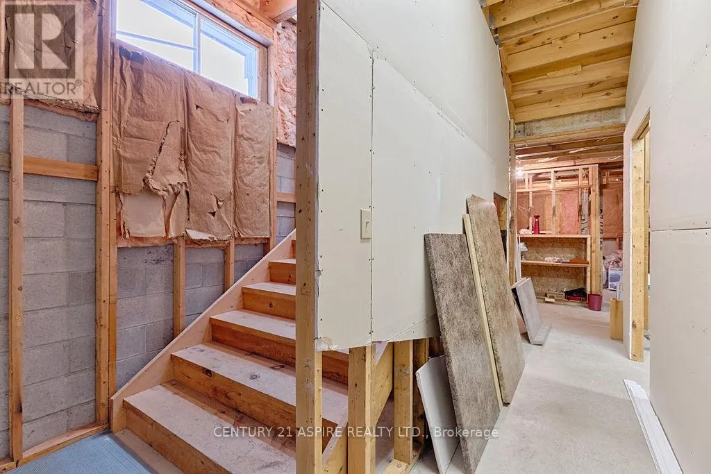 2889 PETAWAWA BOULEVARD