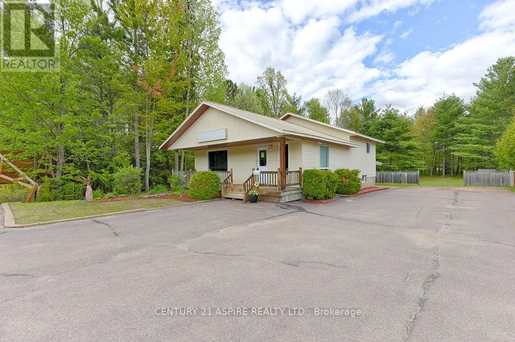 2889 PETAWAWA BOULEVARD