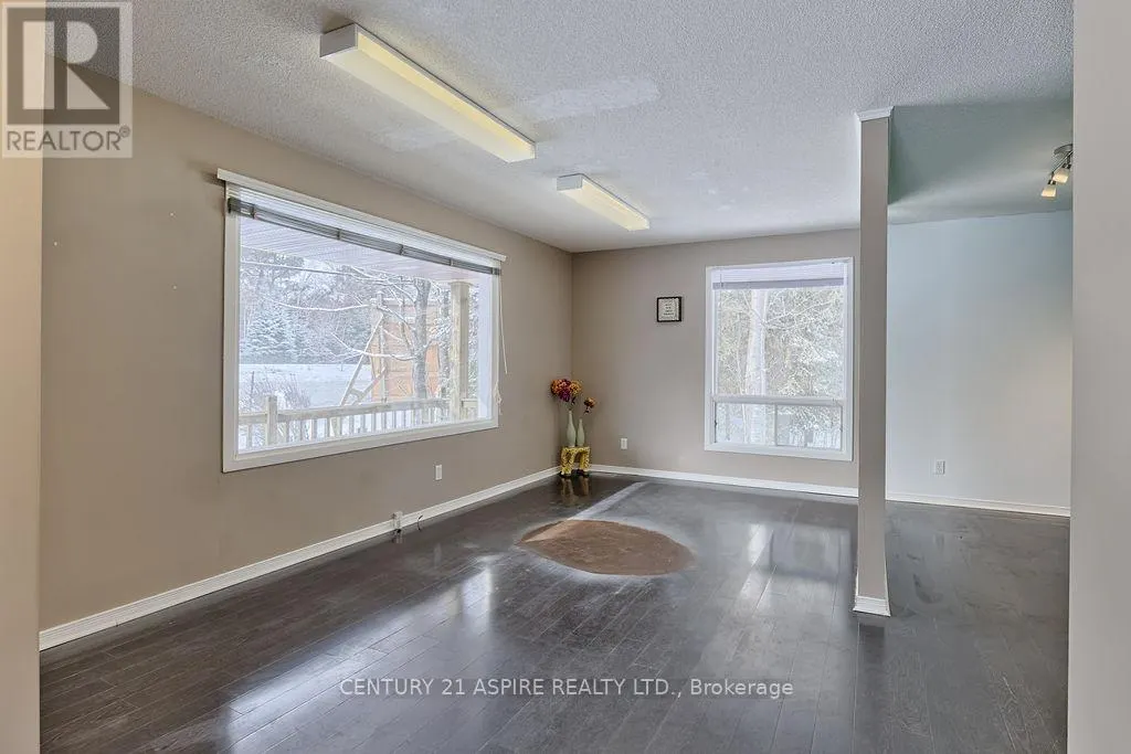 2889 PETAWAWA BOULEVARD