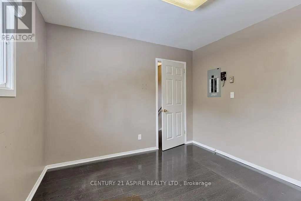 2889 PETAWAWA BOULEVARD