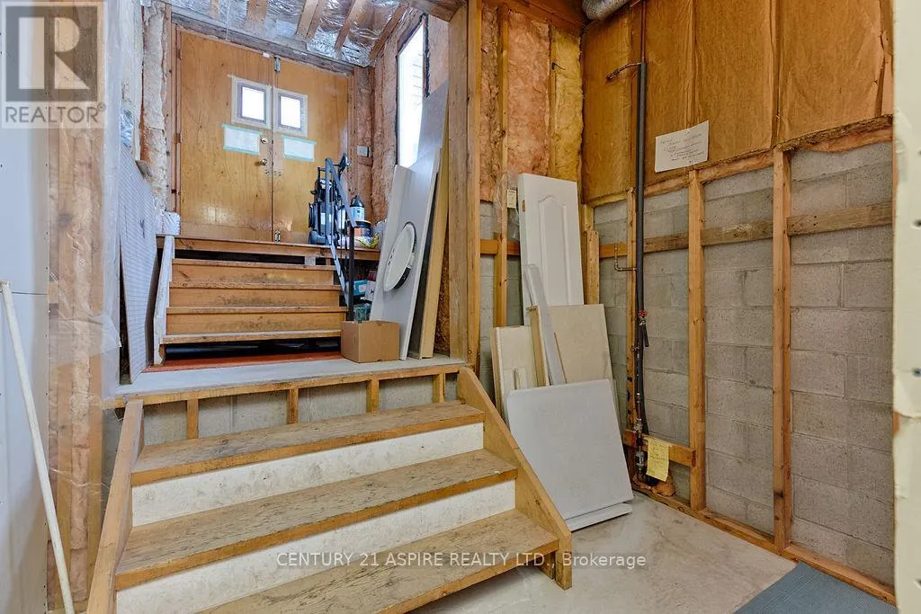 2889 PETAWAWA BOULEVARD