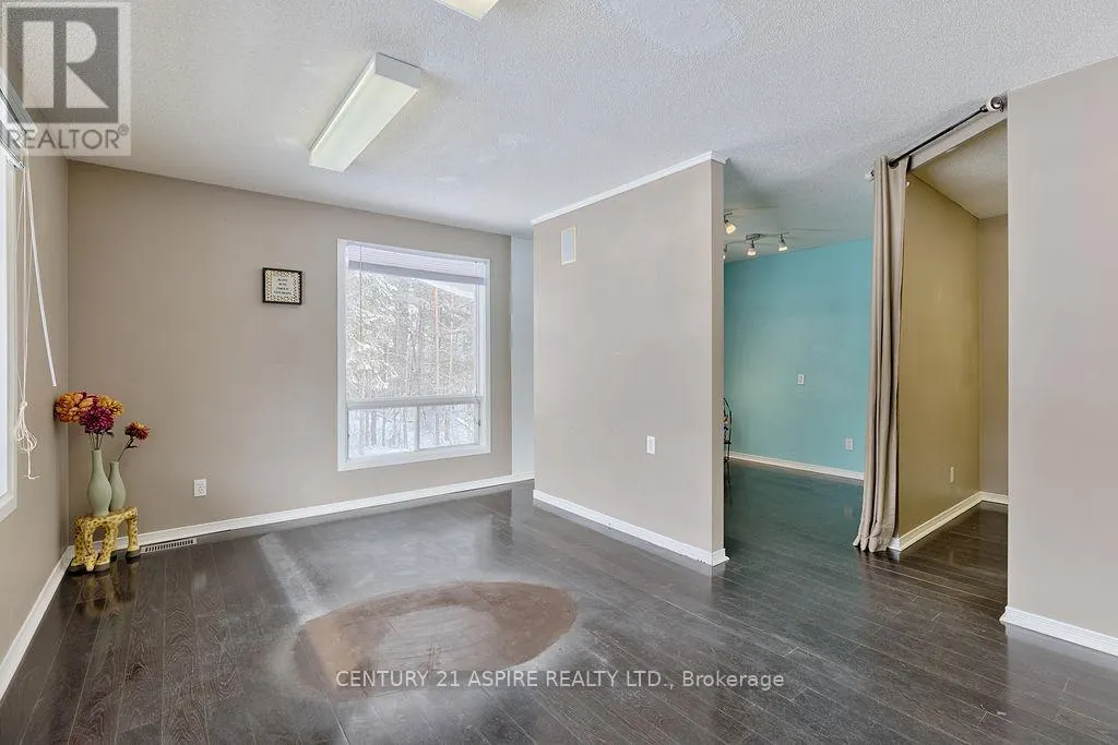 2889 PETAWAWA BOULEVARD