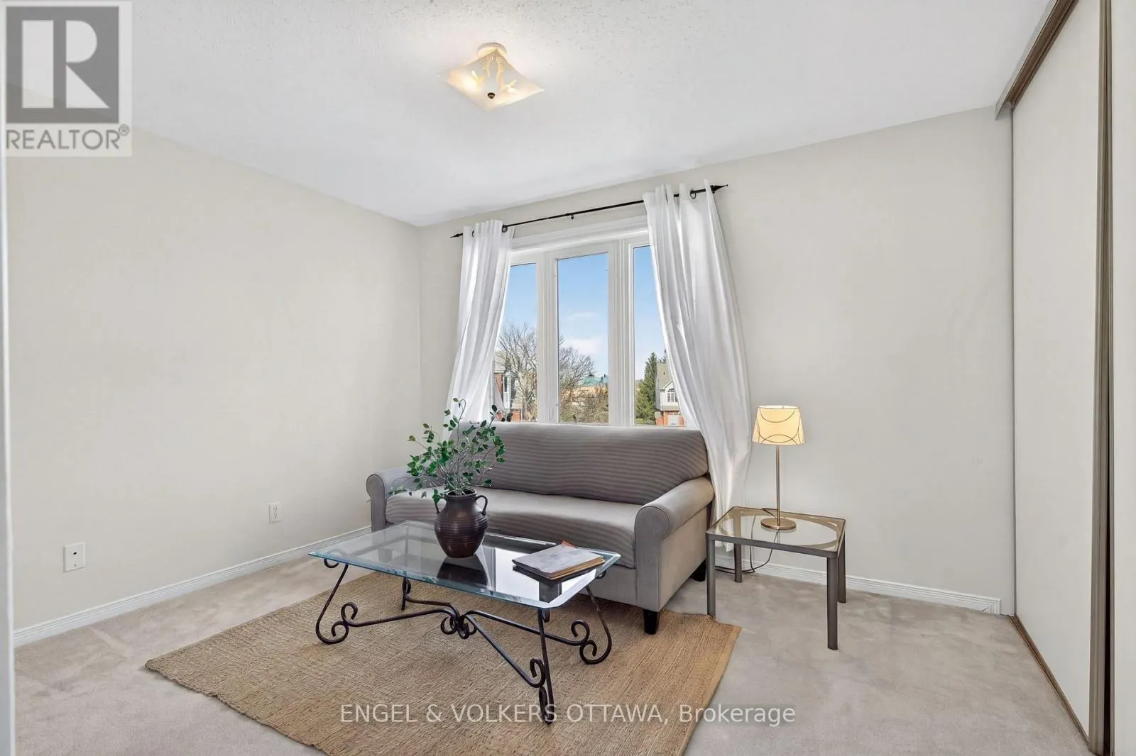 211 BRISTON PRIVATE