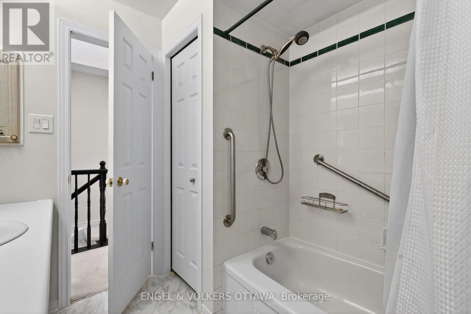 211 BRISTON PRIVATE