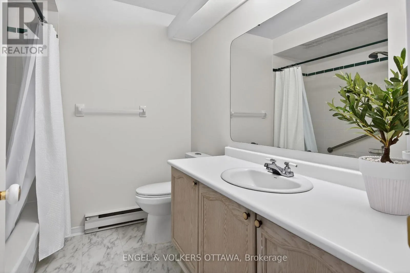 211 BRISTON PRIVATE