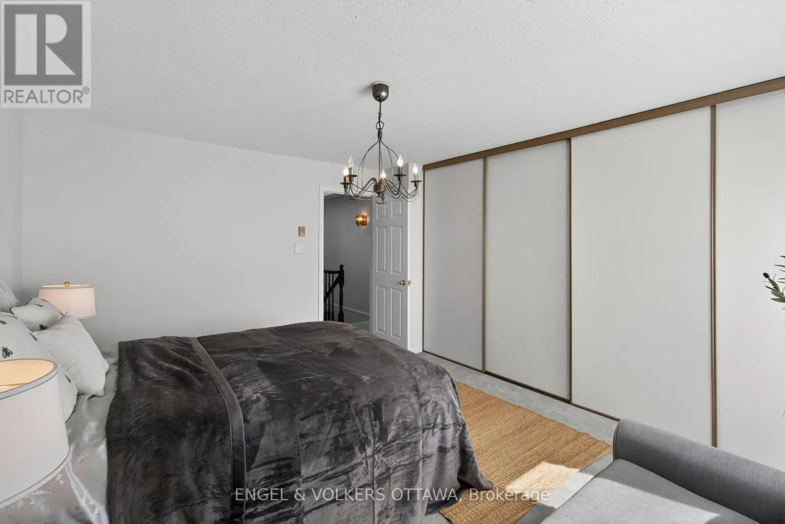 211 BRISTON PRIVATE