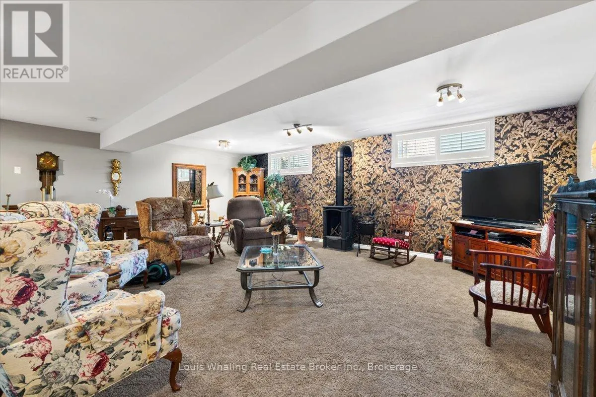 113 B 13TH AVENUE