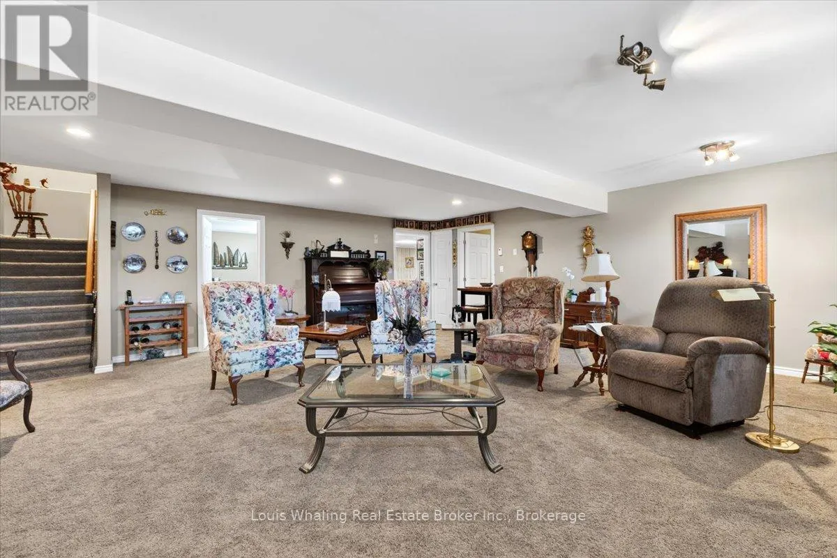 113 B 13TH AVENUE
