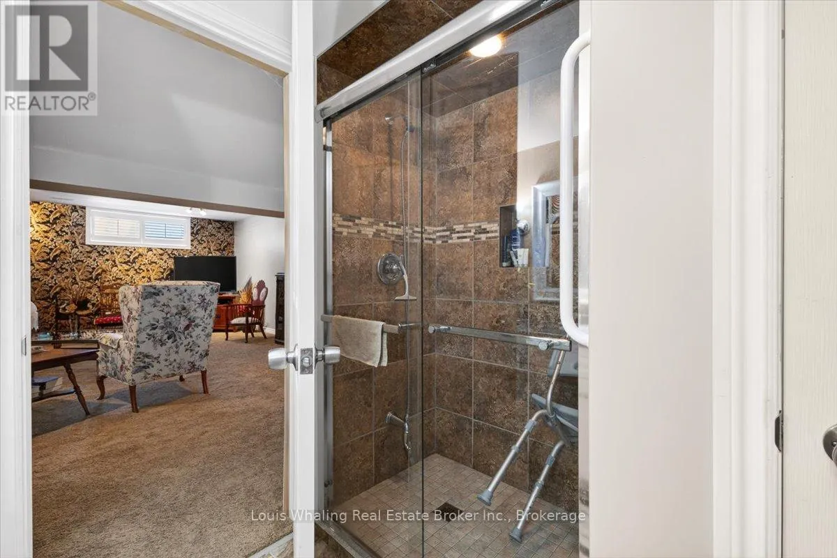 113 B 13TH AVENUE