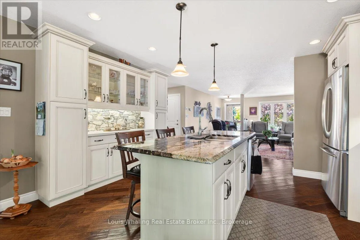 113 B 13TH AVENUE