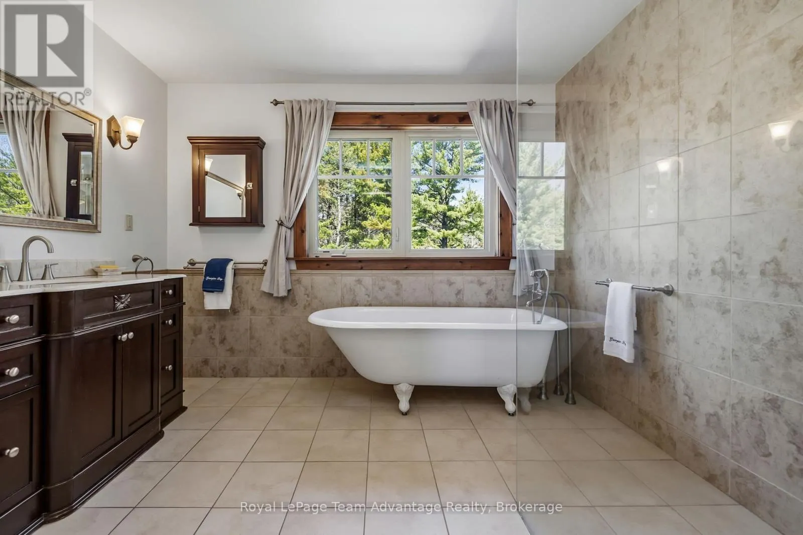 121 RATTLEBEAR DRIVE