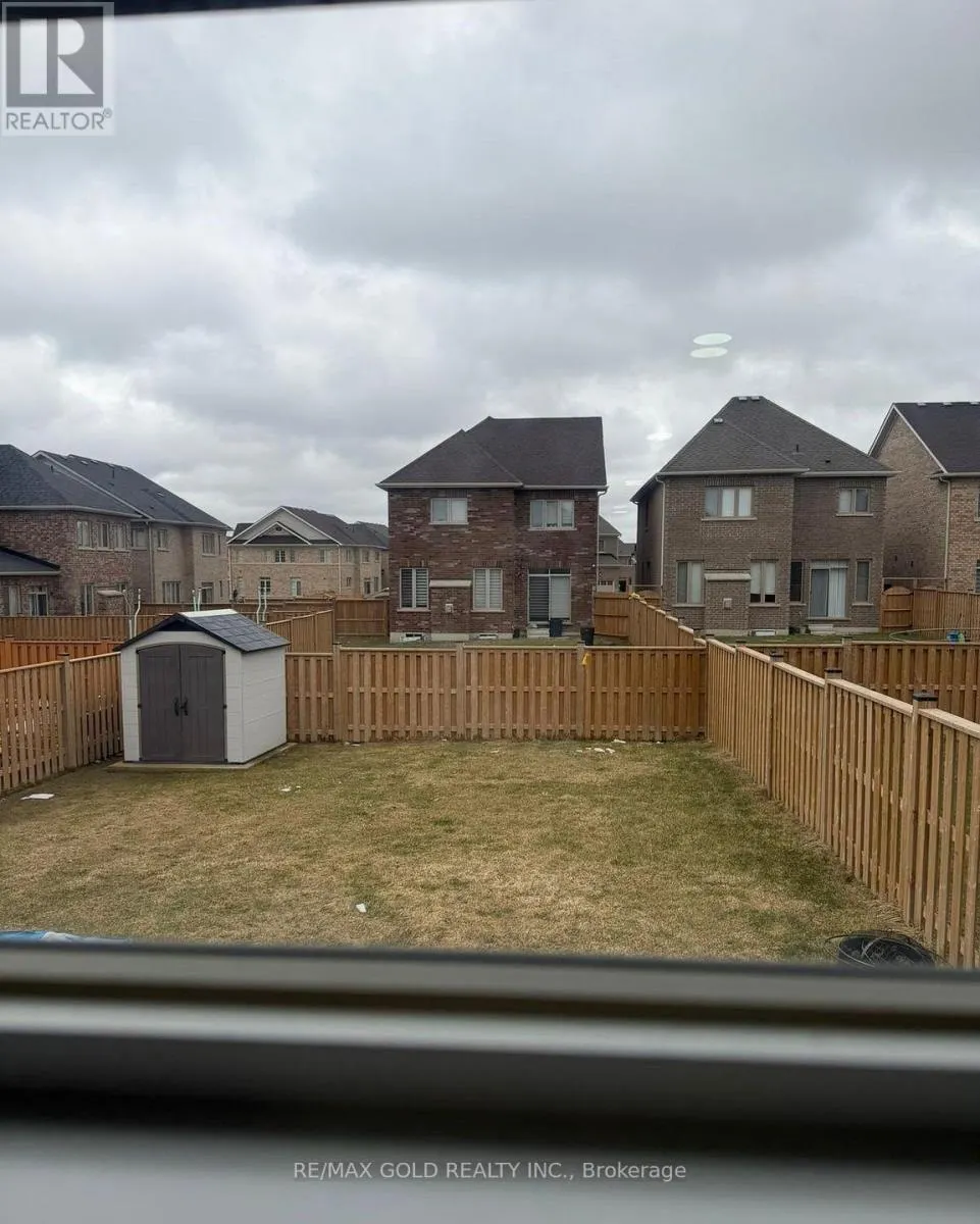 109 SILVERWOOD CRESCENT