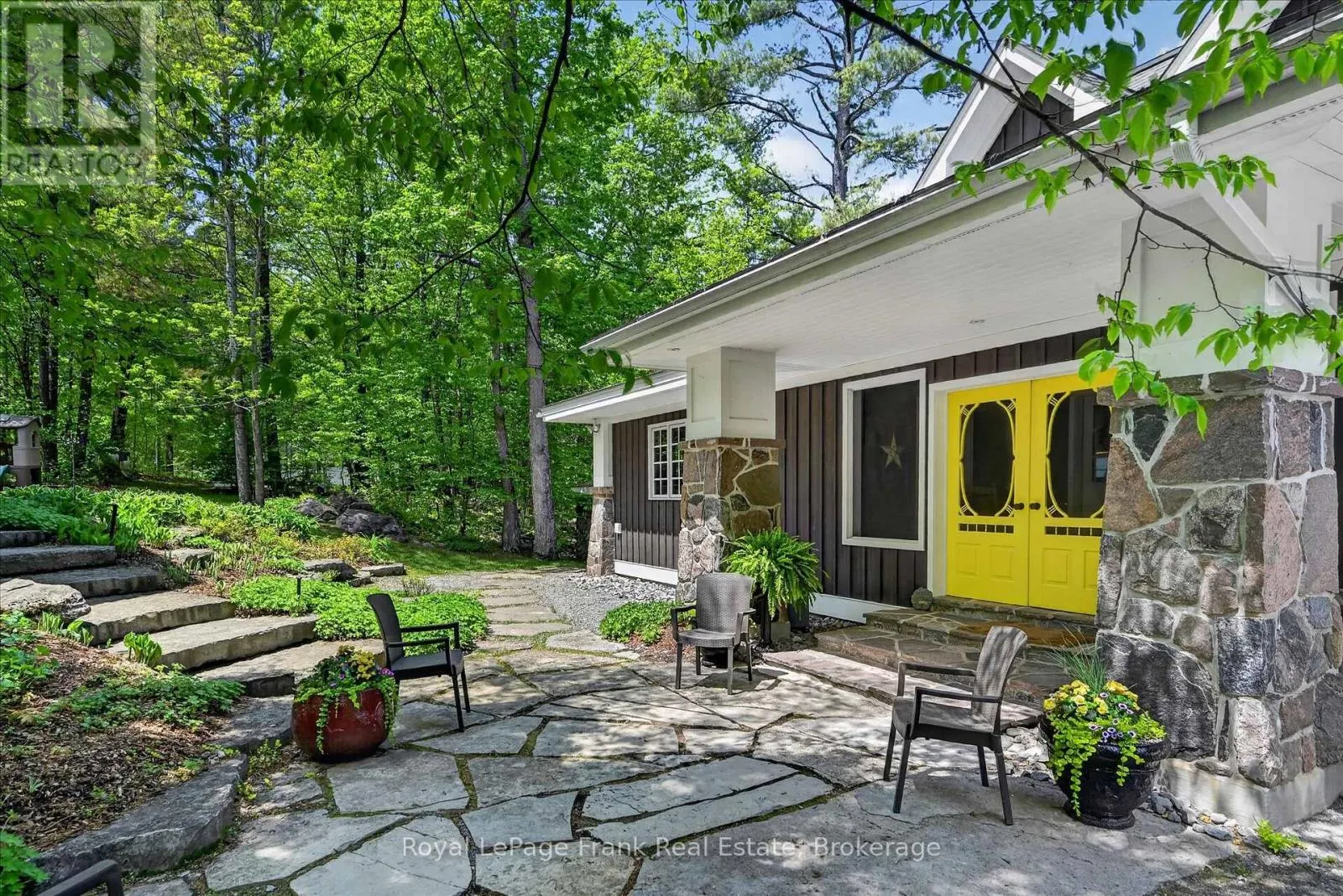 674 BIRCHVIEW ROAD