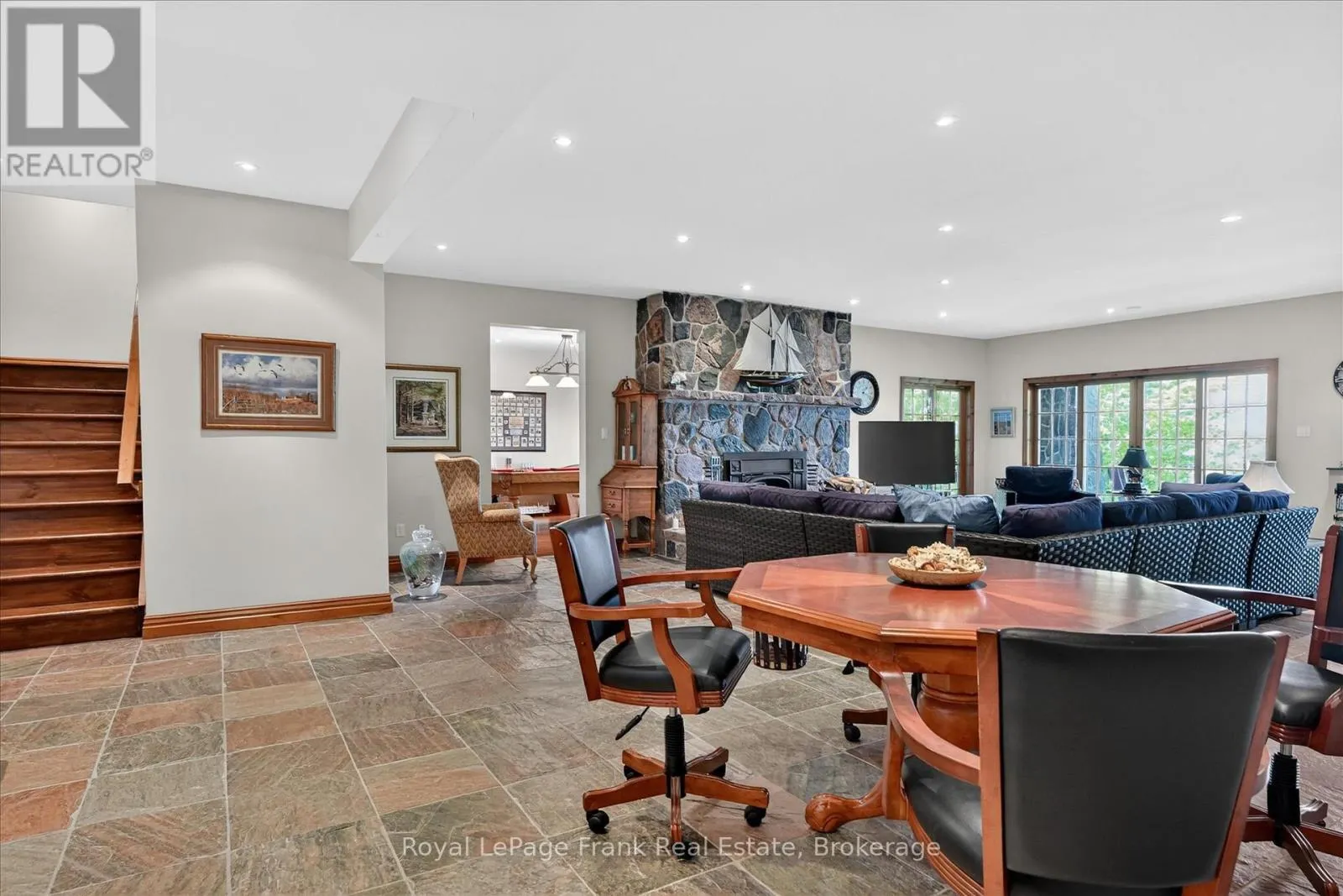674 BIRCHVIEW ROAD