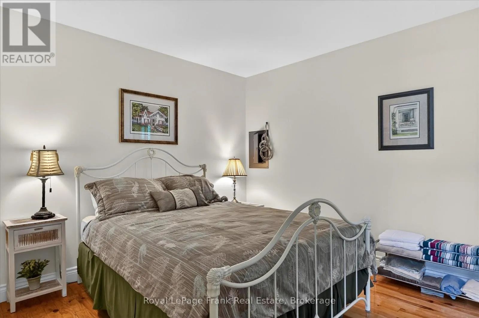 674 BIRCHVIEW ROAD