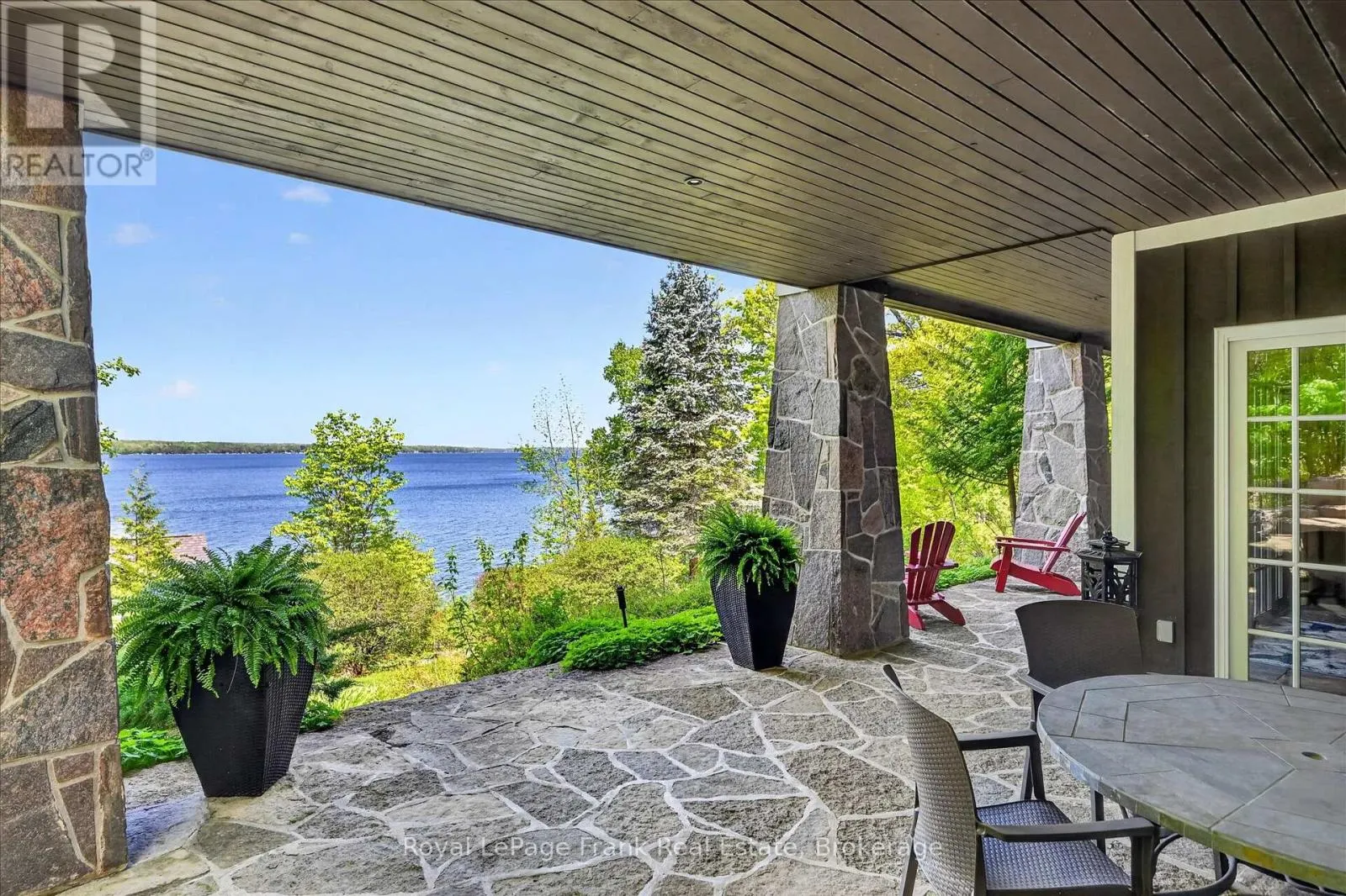 674 BIRCHVIEW ROAD