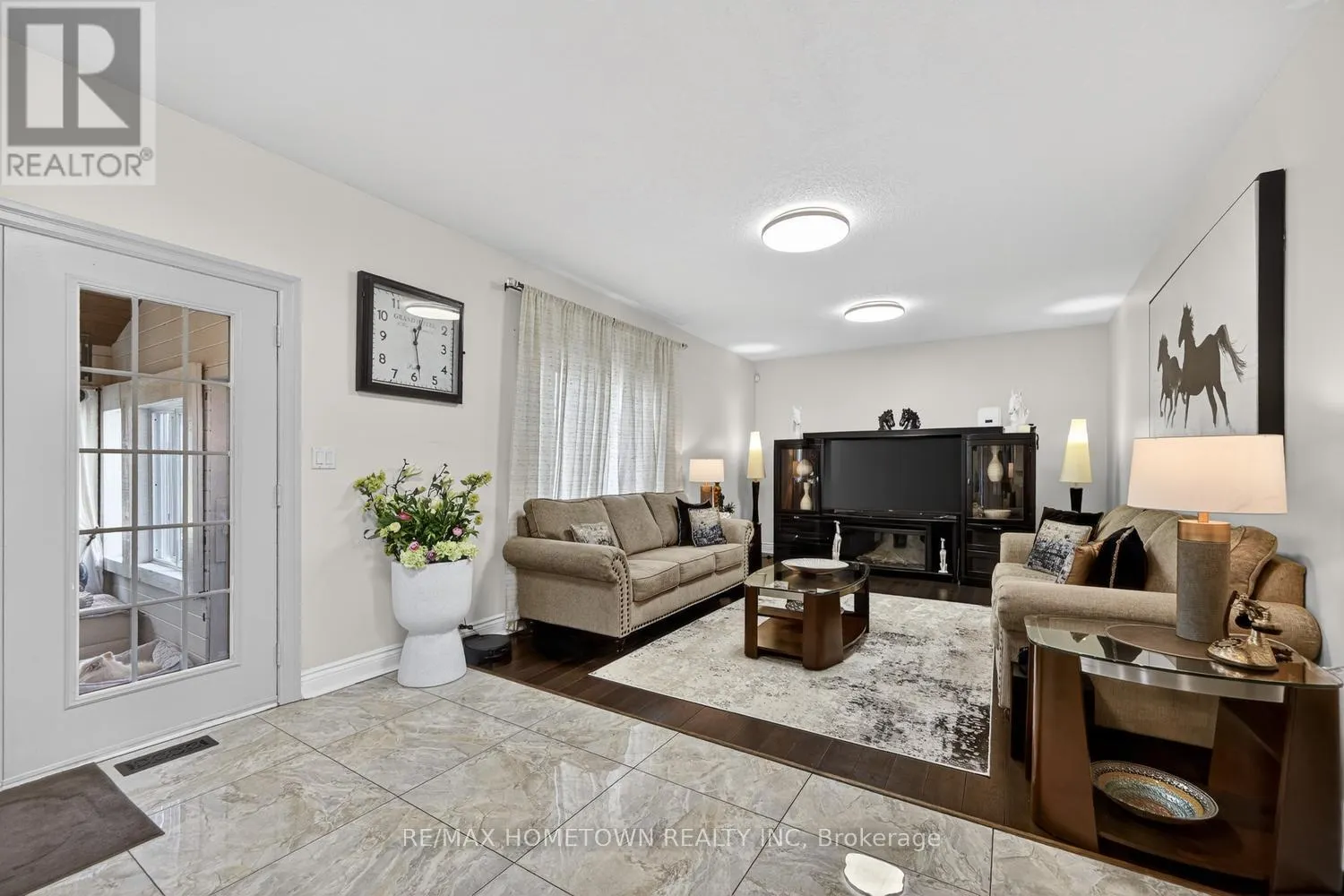 1020 CRESTWOOD DRIVE
