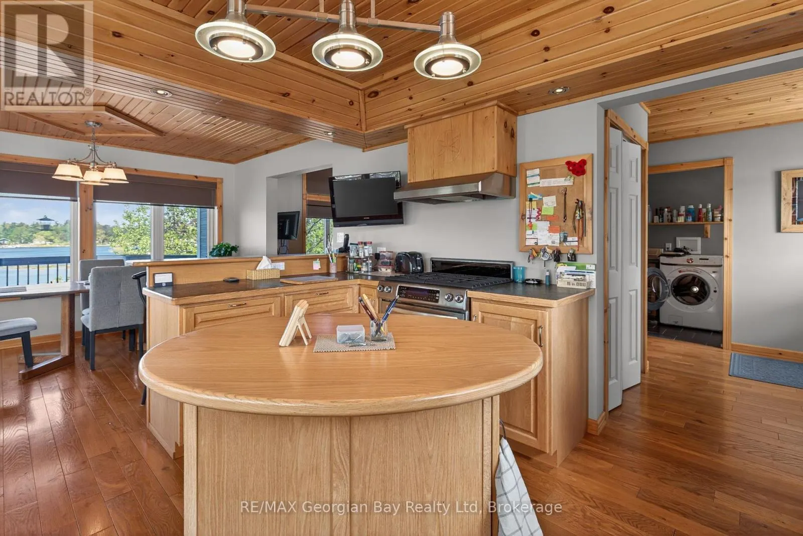 185 PICNIC ISLAND ROAD
