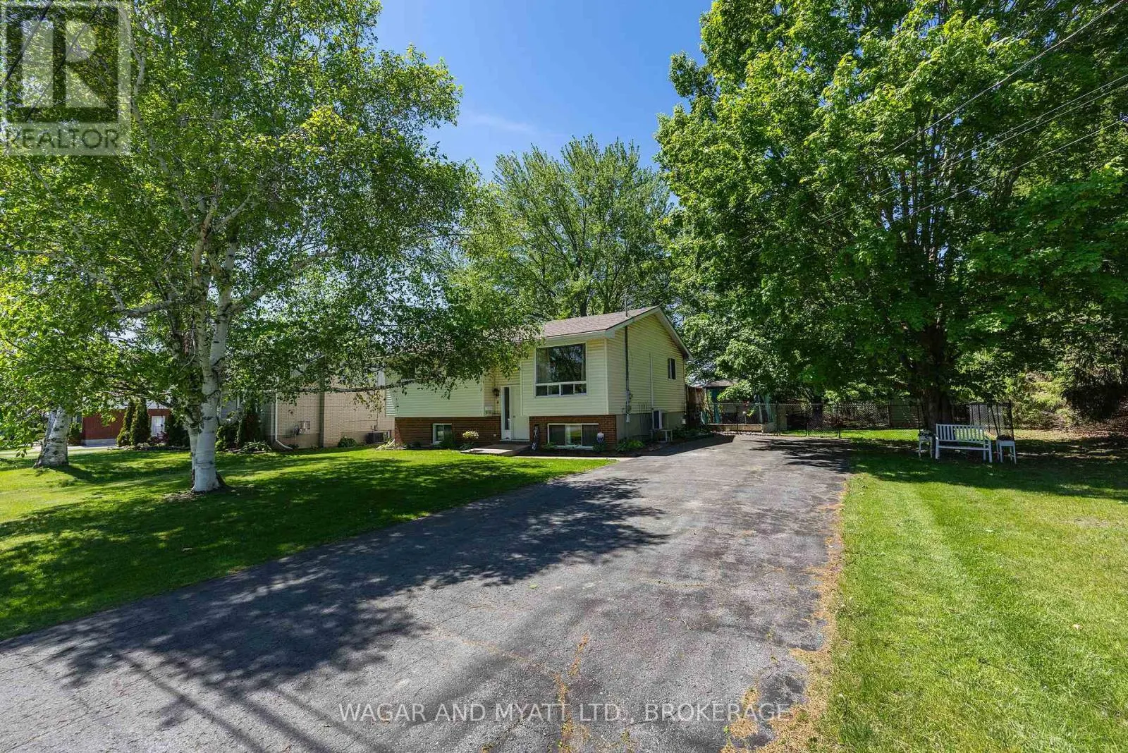 39 RIVERVIEW DRIVE