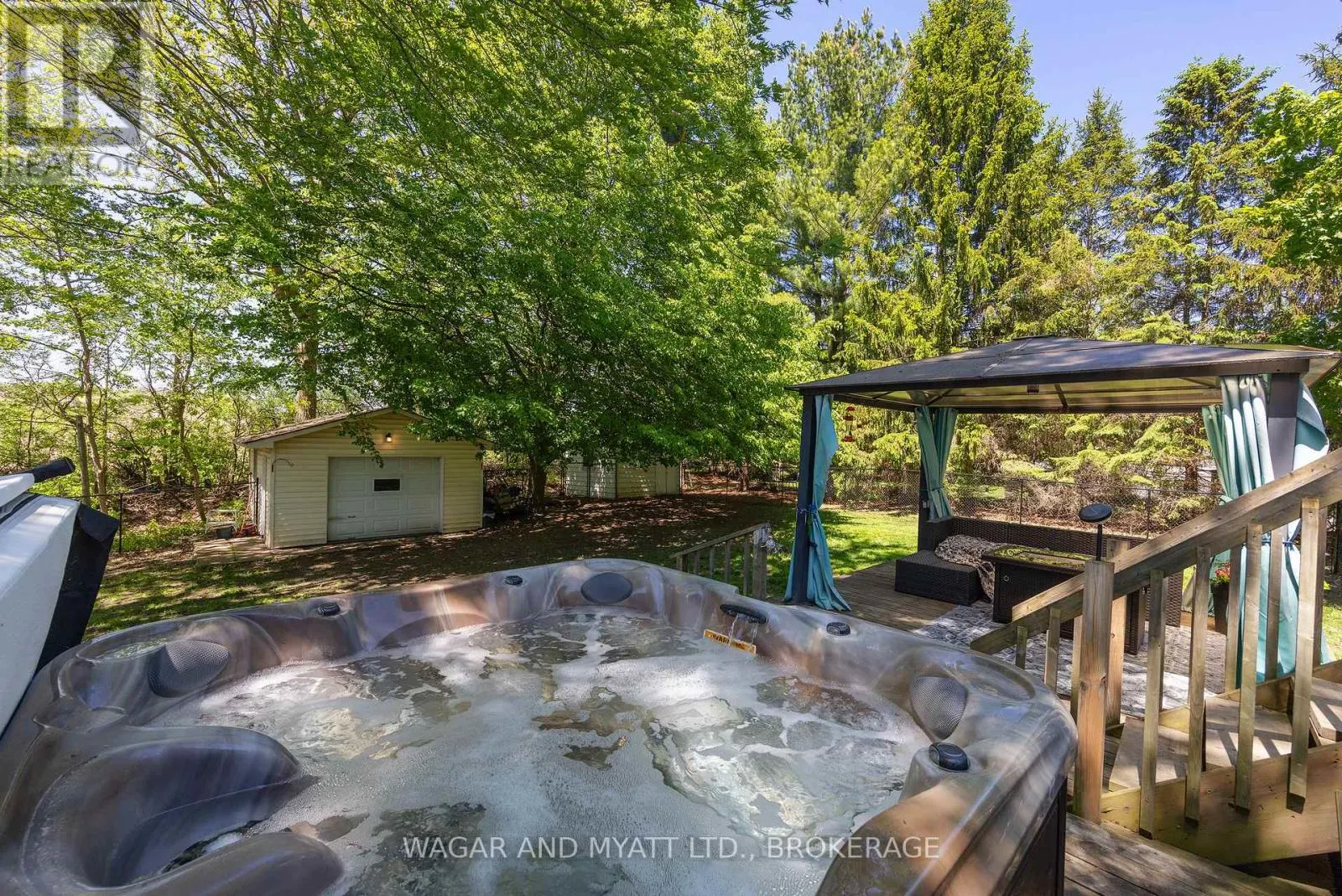 39 RIVERVIEW DRIVE