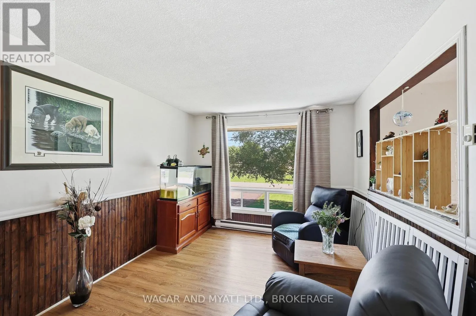 39 RIVERVIEW DRIVE
