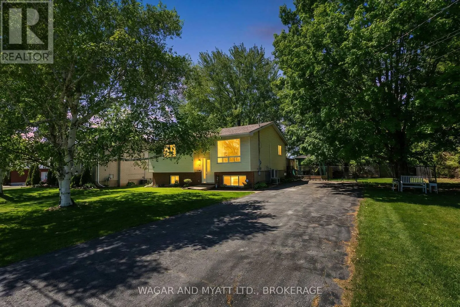 39 RIVERVIEW DRIVE