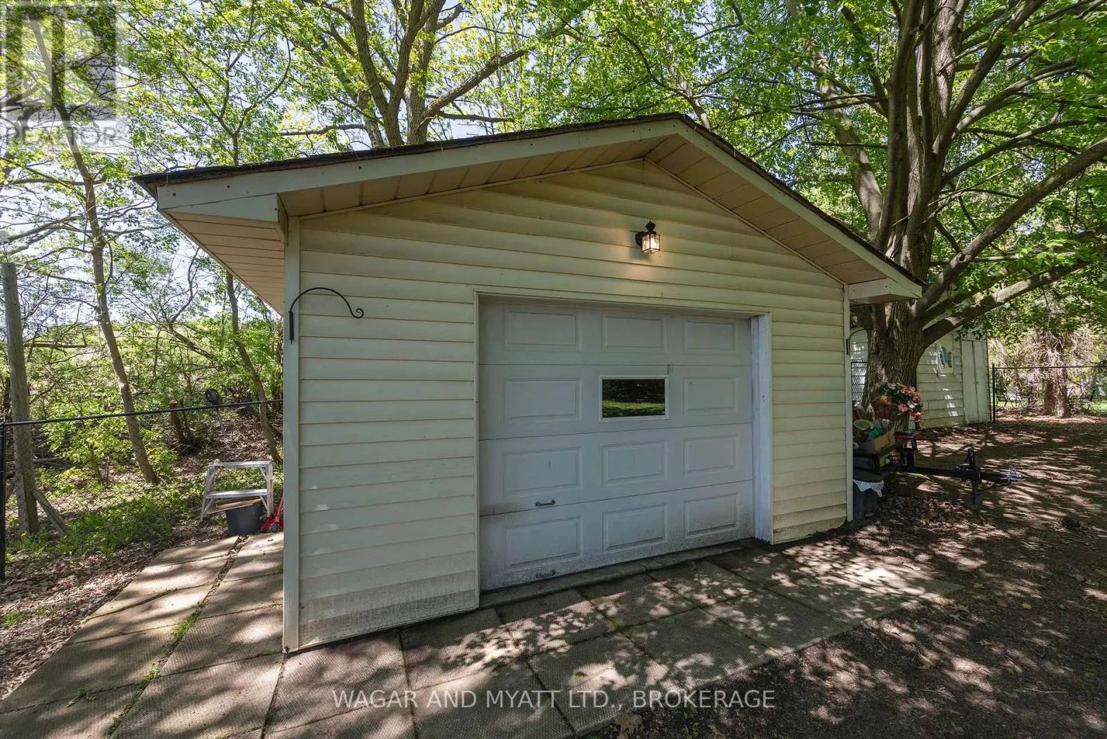 39 RIVERVIEW DRIVE