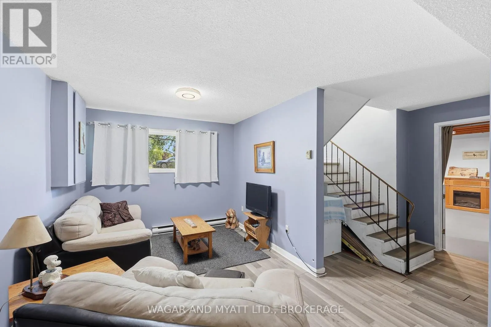 39 RIVERVIEW DRIVE