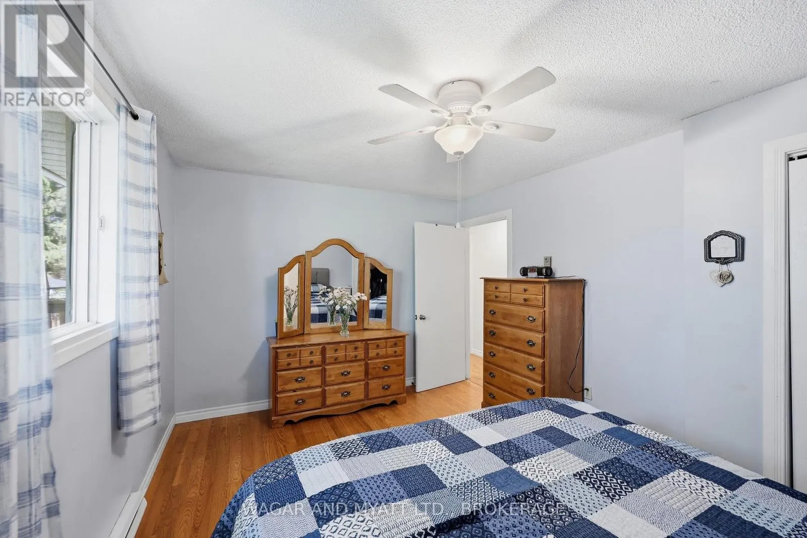 39 RIVERVIEW DRIVE