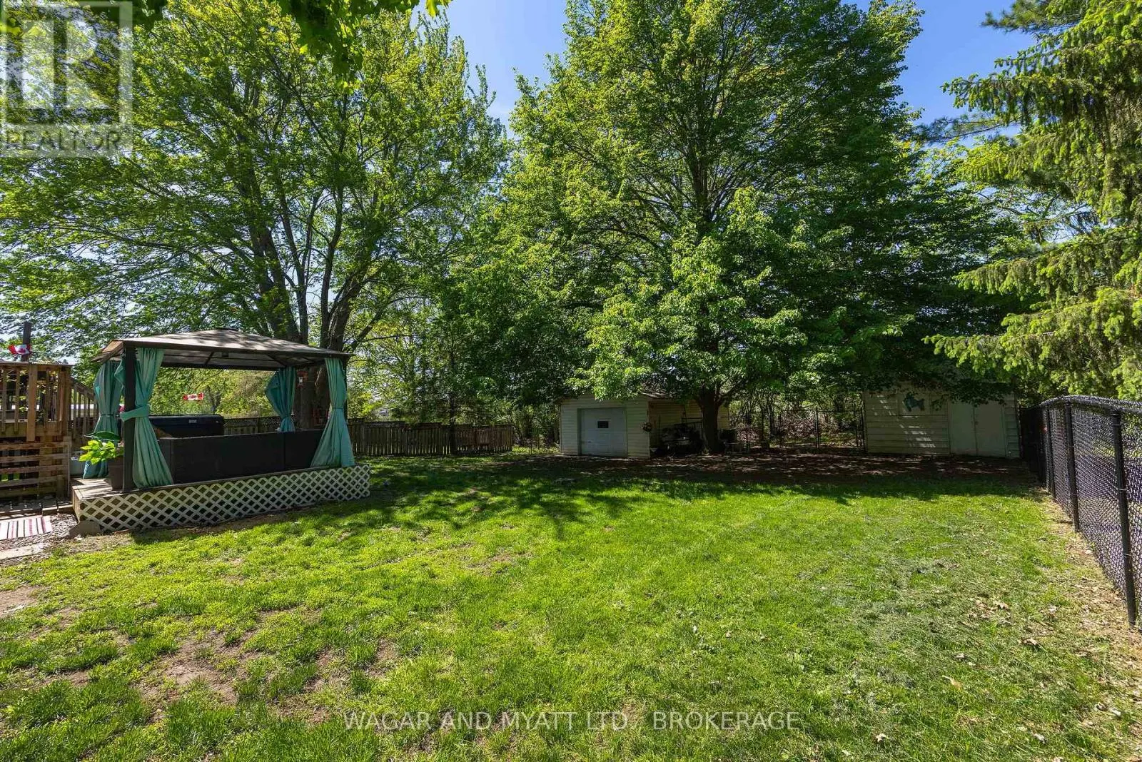 39 RIVERVIEW DRIVE
