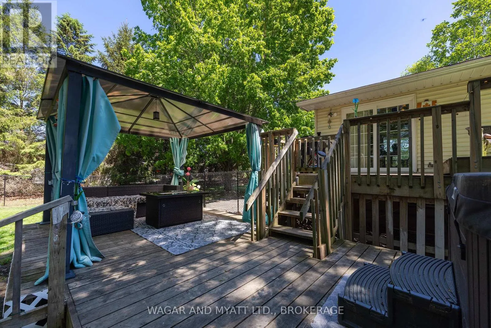 39 RIVERVIEW DRIVE