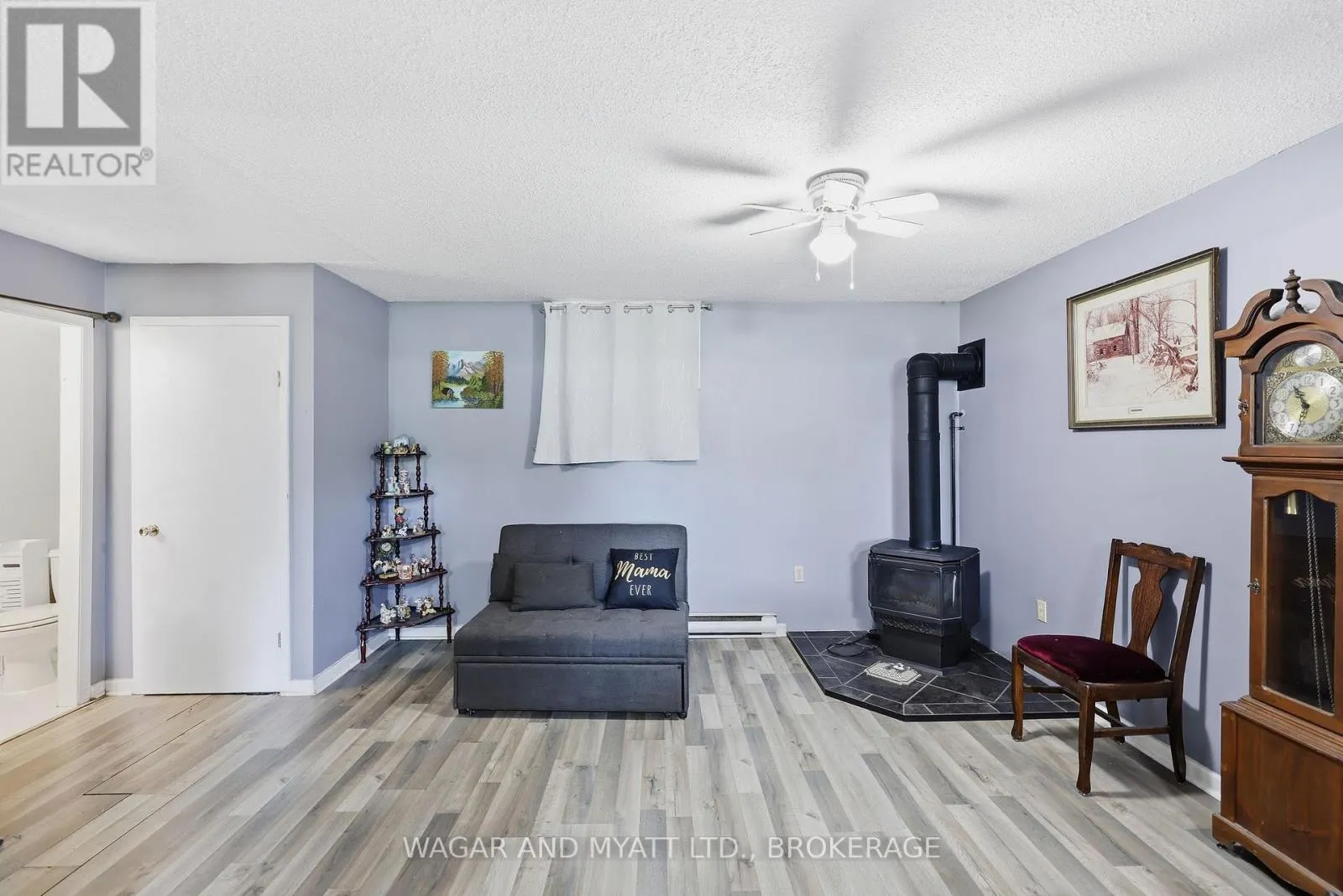 39 RIVERVIEW DRIVE