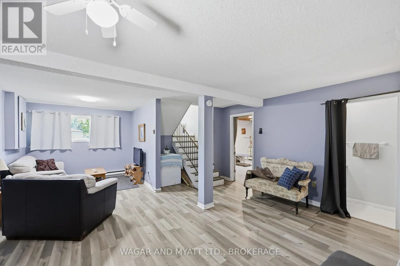39 RIVERVIEW DRIVE