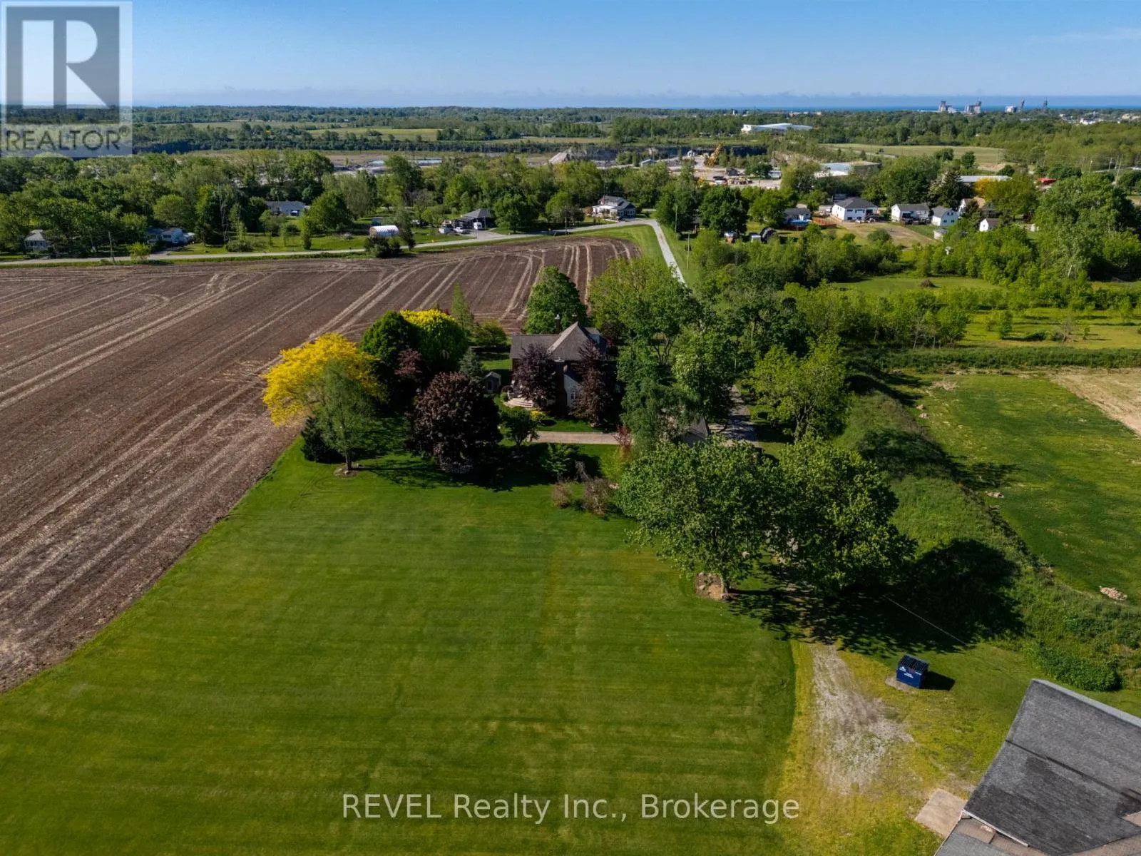 458 CHIPPAWA ROAD