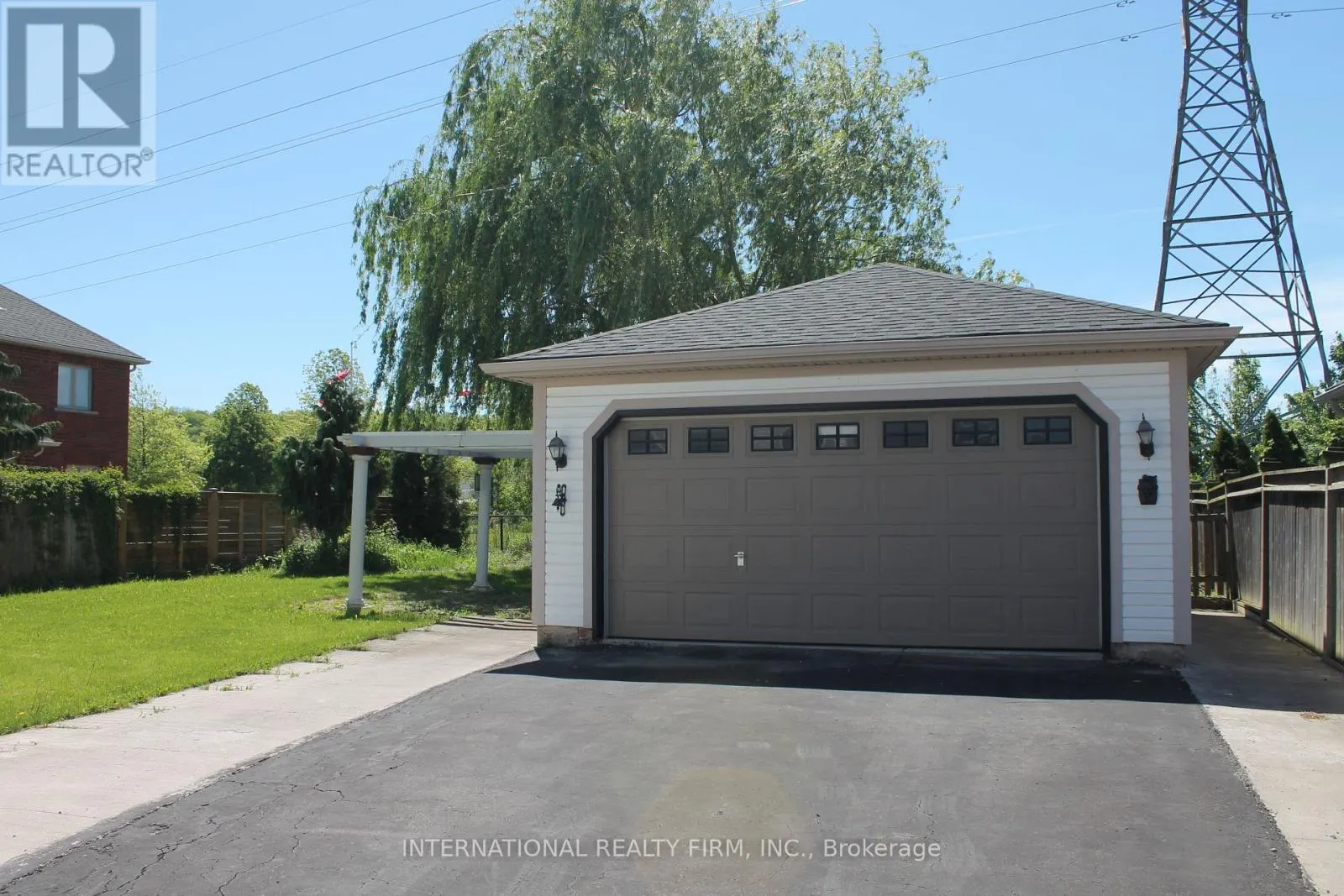 412 WRIGHT CRESCENT