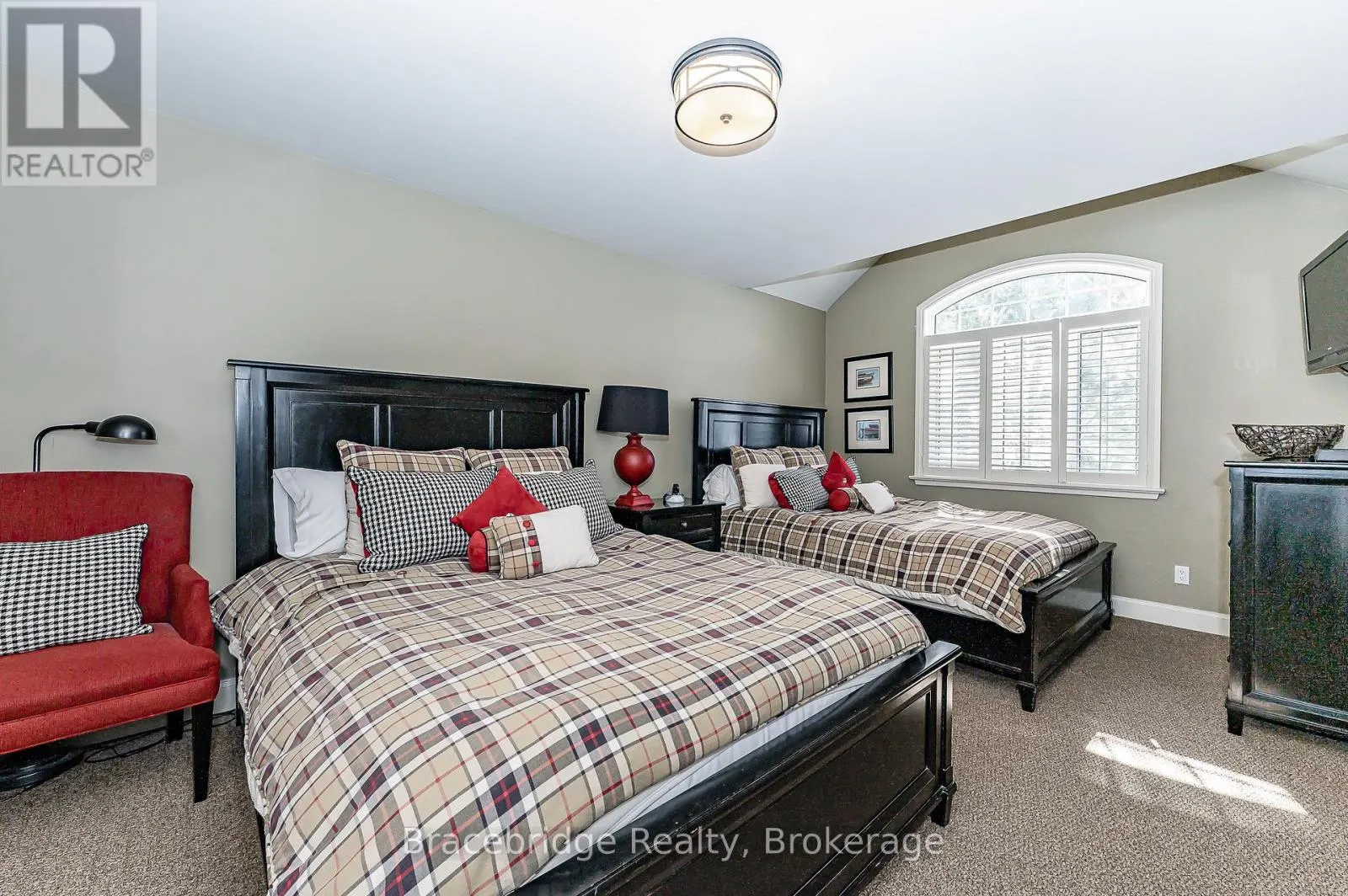 SANDFIELD 3 W3 - 3876 MUSKOKA RD 118 HIGHWAY W