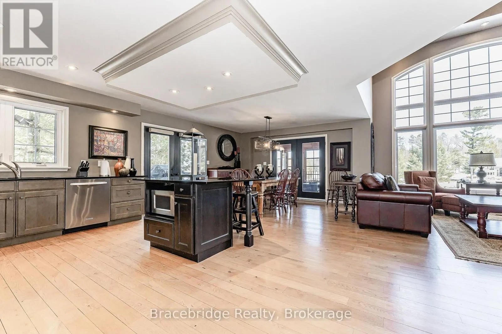 SANDFIELD 3 W3 - 3876 MUSKOKA RD 118 HIGHWAY W