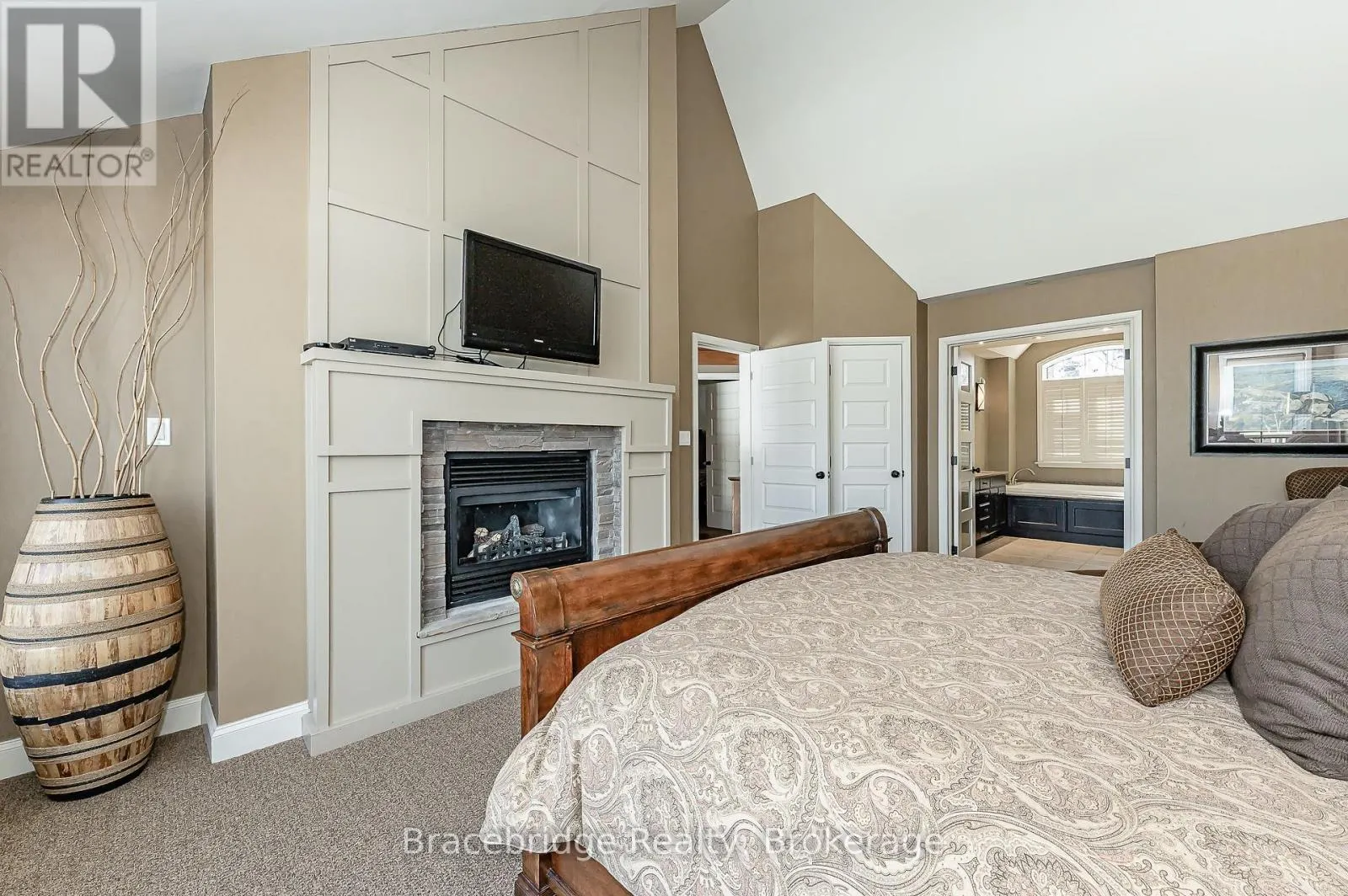 SANDFIELD 3 W3 - 3876 MUSKOKA RD 118 HIGHWAY W