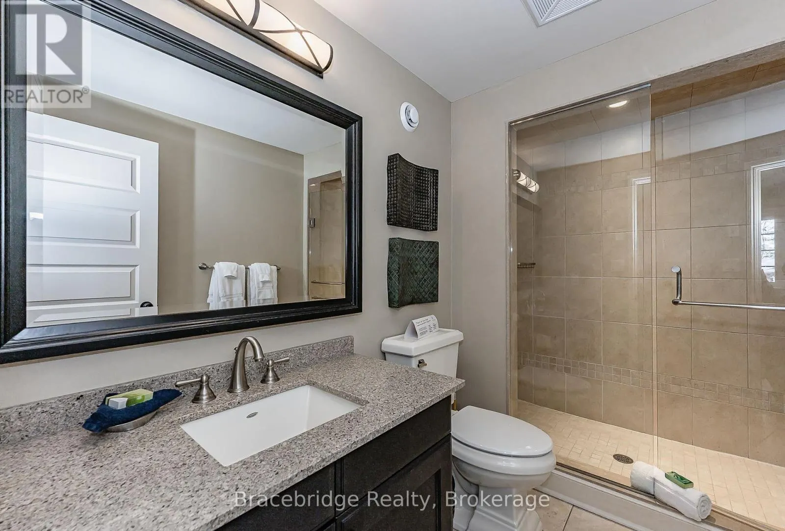 SANDFIELD 3 W3 - 3876 MUSKOKA RD 118 HIGHWAY W