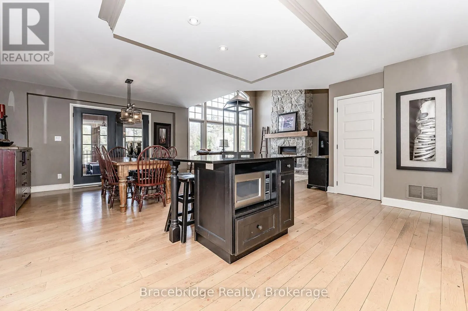SANDFIELD 3 W3 - 3876 MUSKOKA RD 118 HIGHWAY W