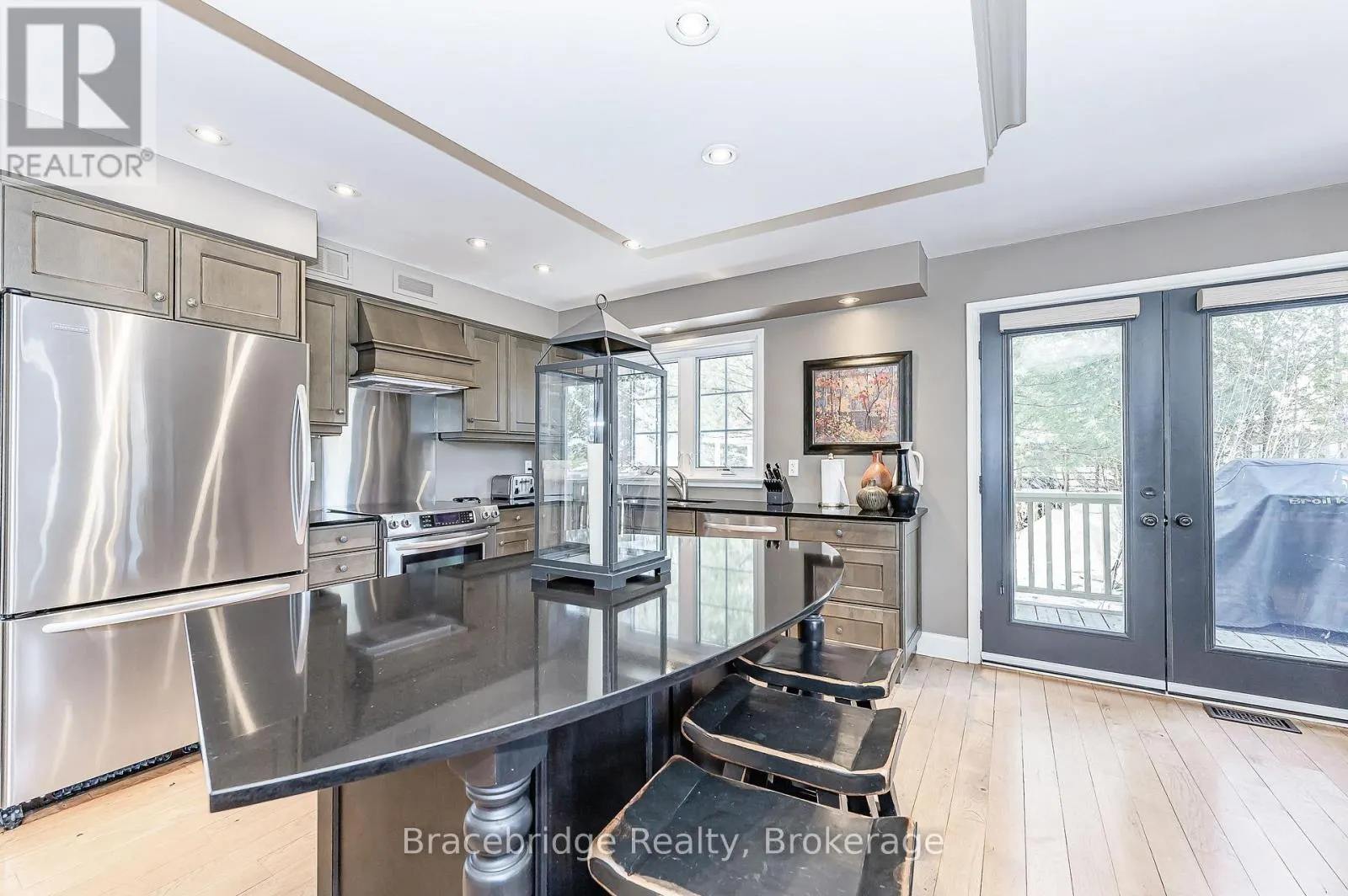 SANDFIELD 3 W3 - 3876 MUSKOKA RD 118 HIGHWAY W