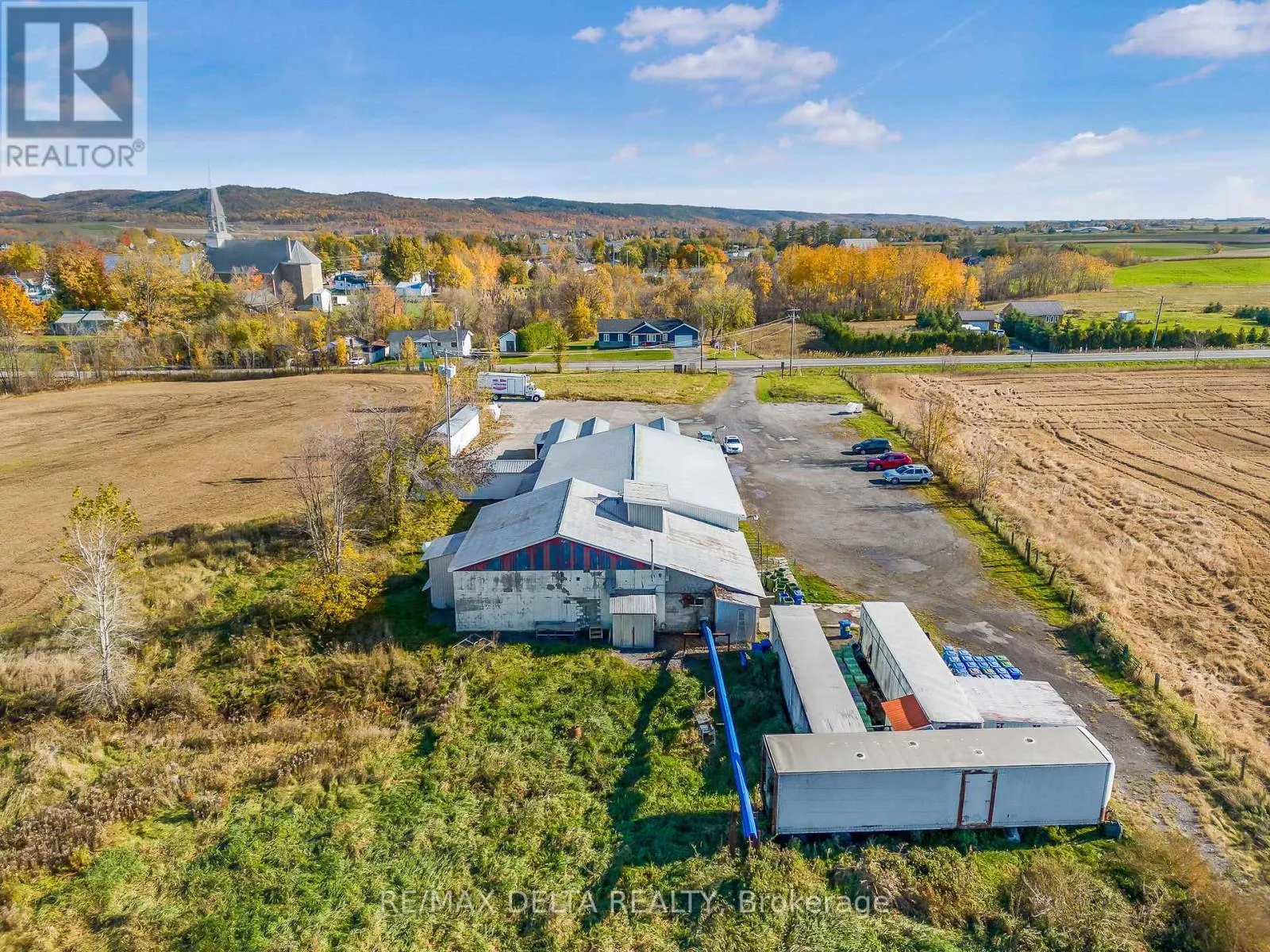122 COUNTY RD 15 ROAD