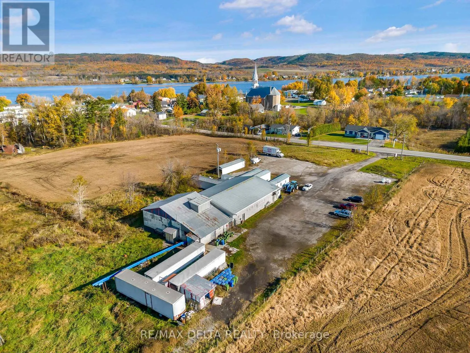 122 COUNTY RD 15 ROAD