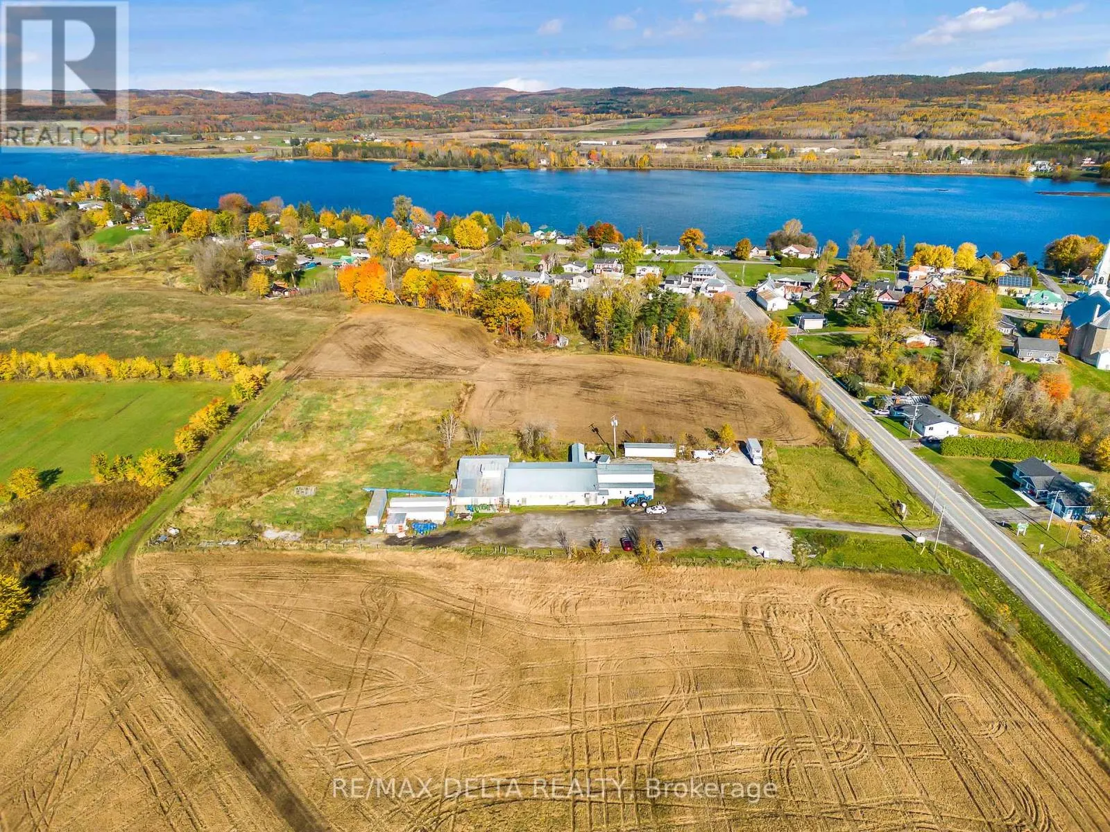 122 COUNTY RD 15 ROAD