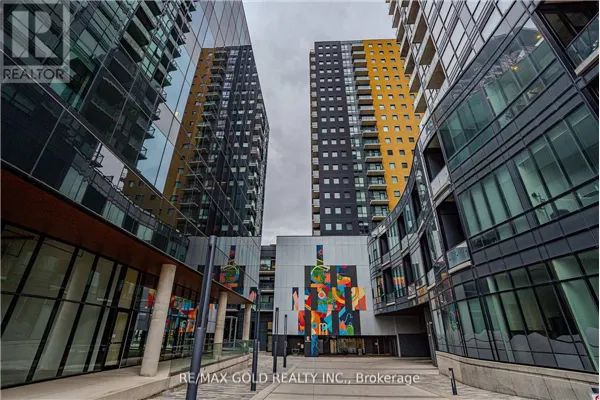 1010 - 104 GARMENT STREET