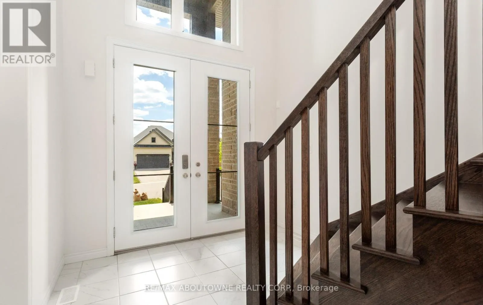 10 MCGOVERN LANE
