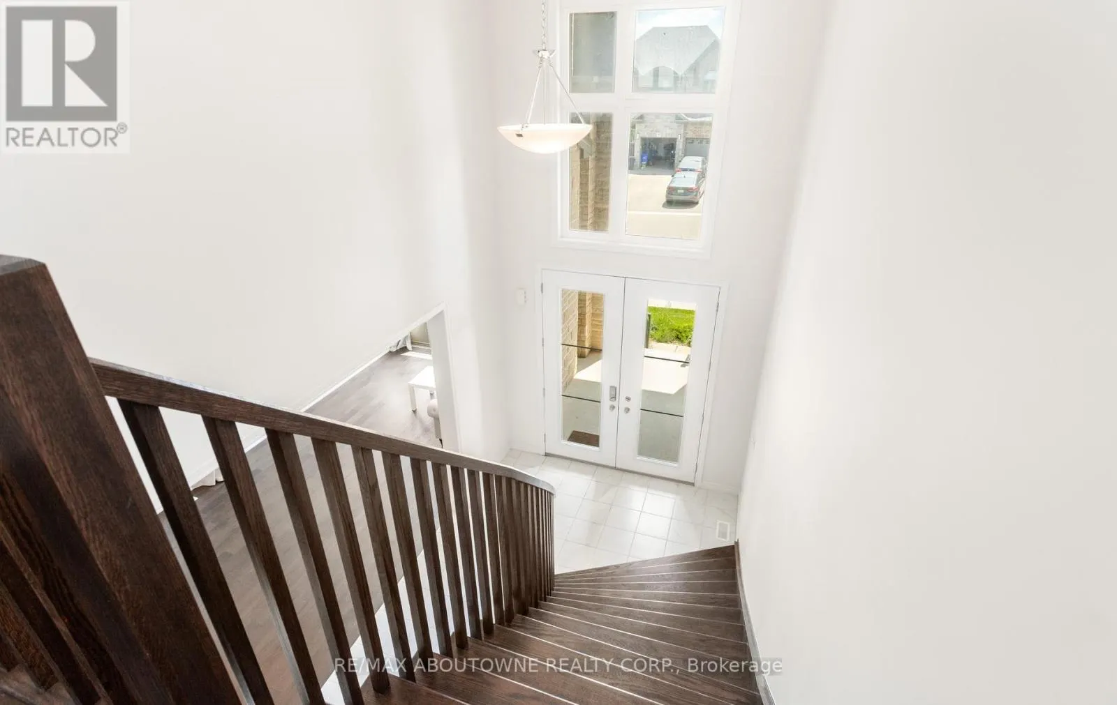 10 MCGOVERN LANE