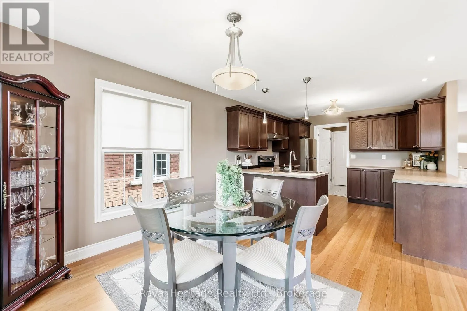 2 CORTLAND WAY