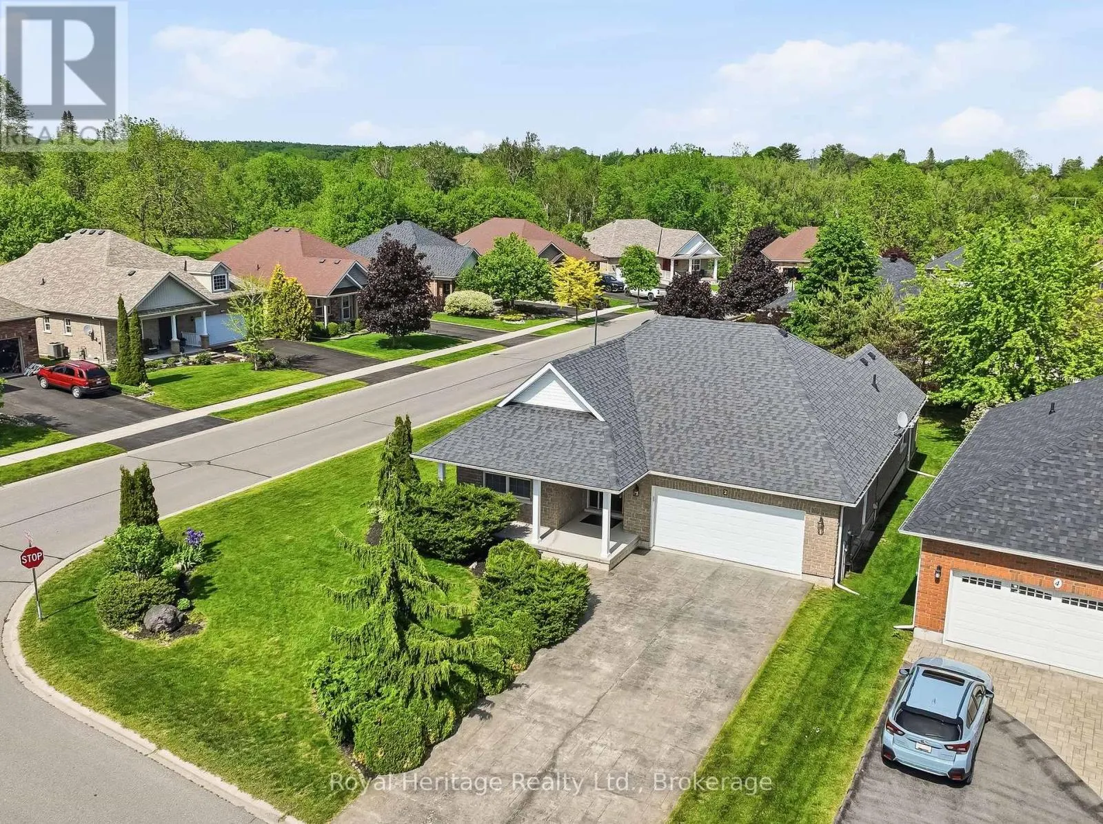 2 CORTLAND WAY